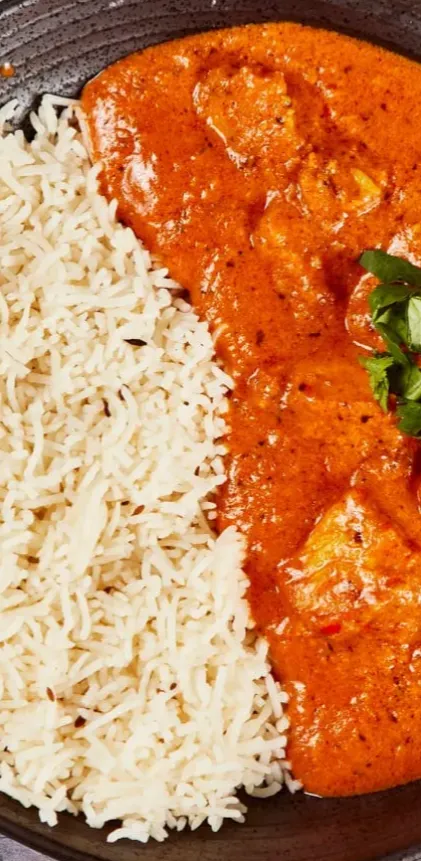 Banner Image of food from a popular restaurant delivering online.