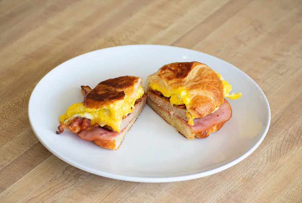 Close-up of popular American,Breakfast favorites for Minneapolis takeaway and online orders.