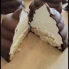 Best Argentinian,Bakery flavors in Hollywood - Available via Verocca Sweet & Salty House online ordering.