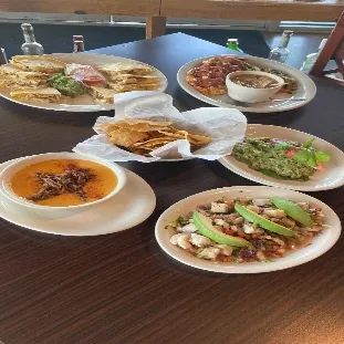  Gallery Image 23 - Interior and Food