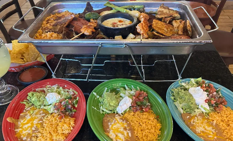 About Image of food from a top-rated restaurant for home delivery