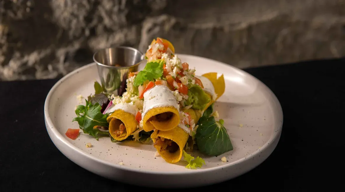 About Image of food from a top-rated restaurant for home delivery