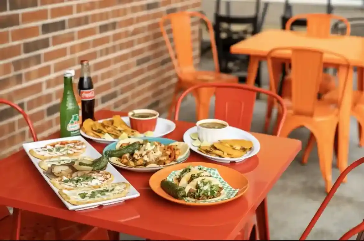 About Image of food from a top-rated restaurant for home delivery