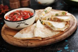 About Image of food from a top-rated restaurant for home delivery
