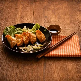 Gallery Image 15 - Interior and Food