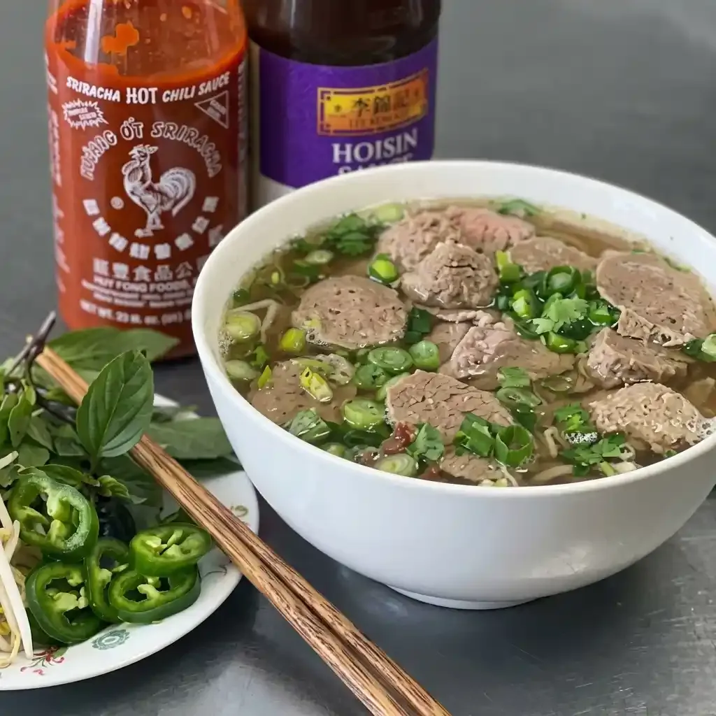 About Image of food from a top-rated restaurant for home delivery
