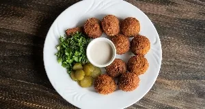 About Image of food from a top-rated restaurant for home delivery