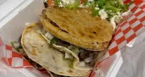About Image of food from a top-rated restaurant for home delivery