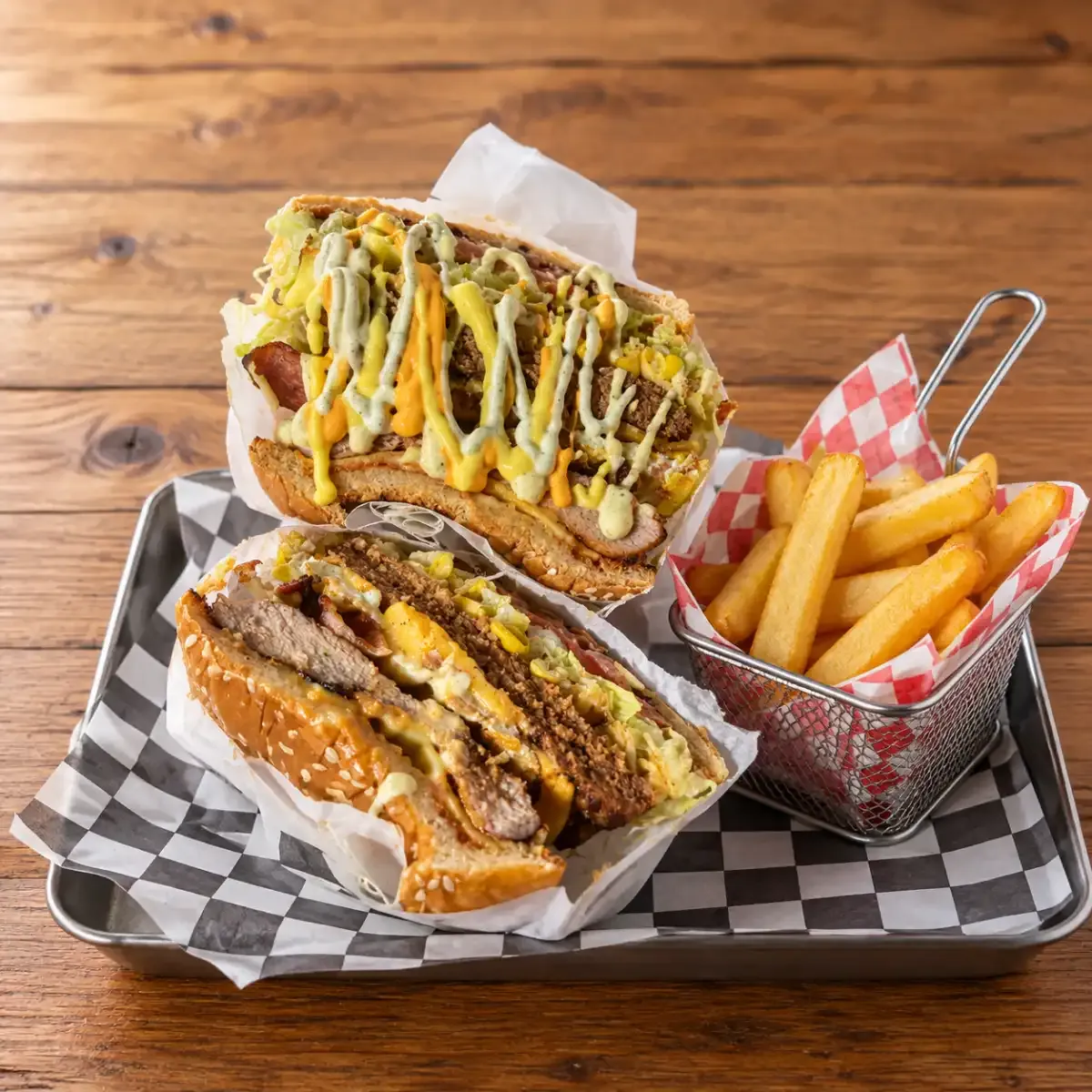  Gallery Image 21 - Interior and Food